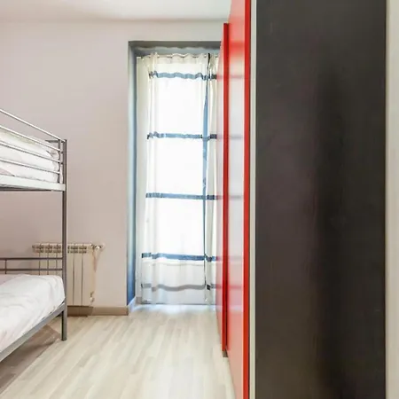 Spacious flat puerta del sol-3
